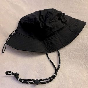 NWOT Nordstrom Rack Black Bucket Hat
